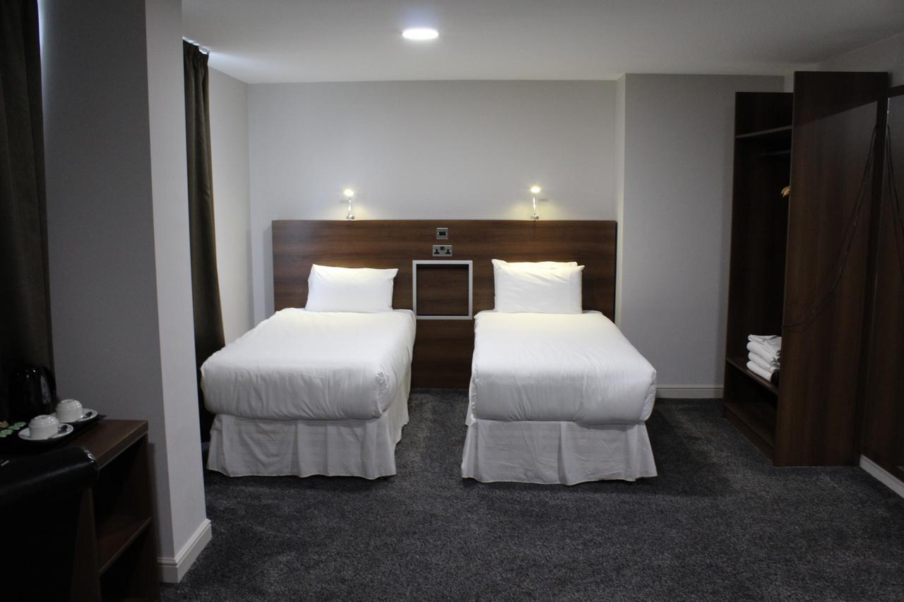 Ox Hotel Manchester Swinton  Exteriör bild