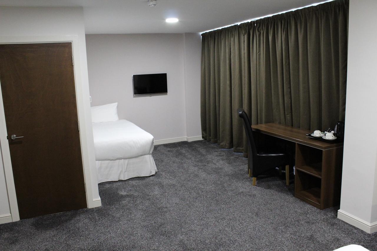 Ox Hotel Manchester Swinton  Exteriör bild